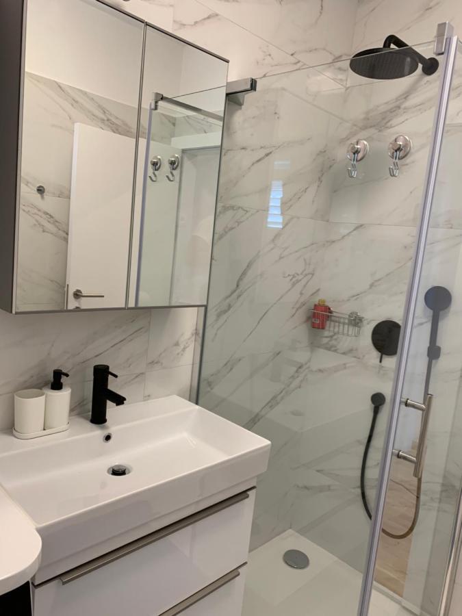 Deluxe Suites Anna Vodice Exterior foto